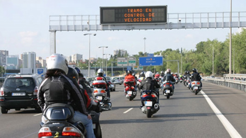 17 multados por no utilizar el casco en la última campaña de motos